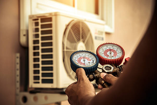 Professional Hvac technician working in Early, TX